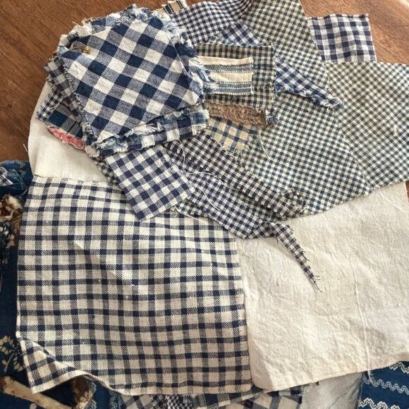 Vintage Homespun Quilting fabric remnants quilt block blue & white textile - Picture 4 of 12
